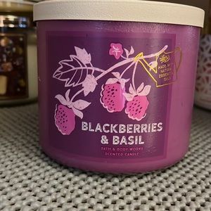 bath and body works blackberries and basil 3 wick candle
